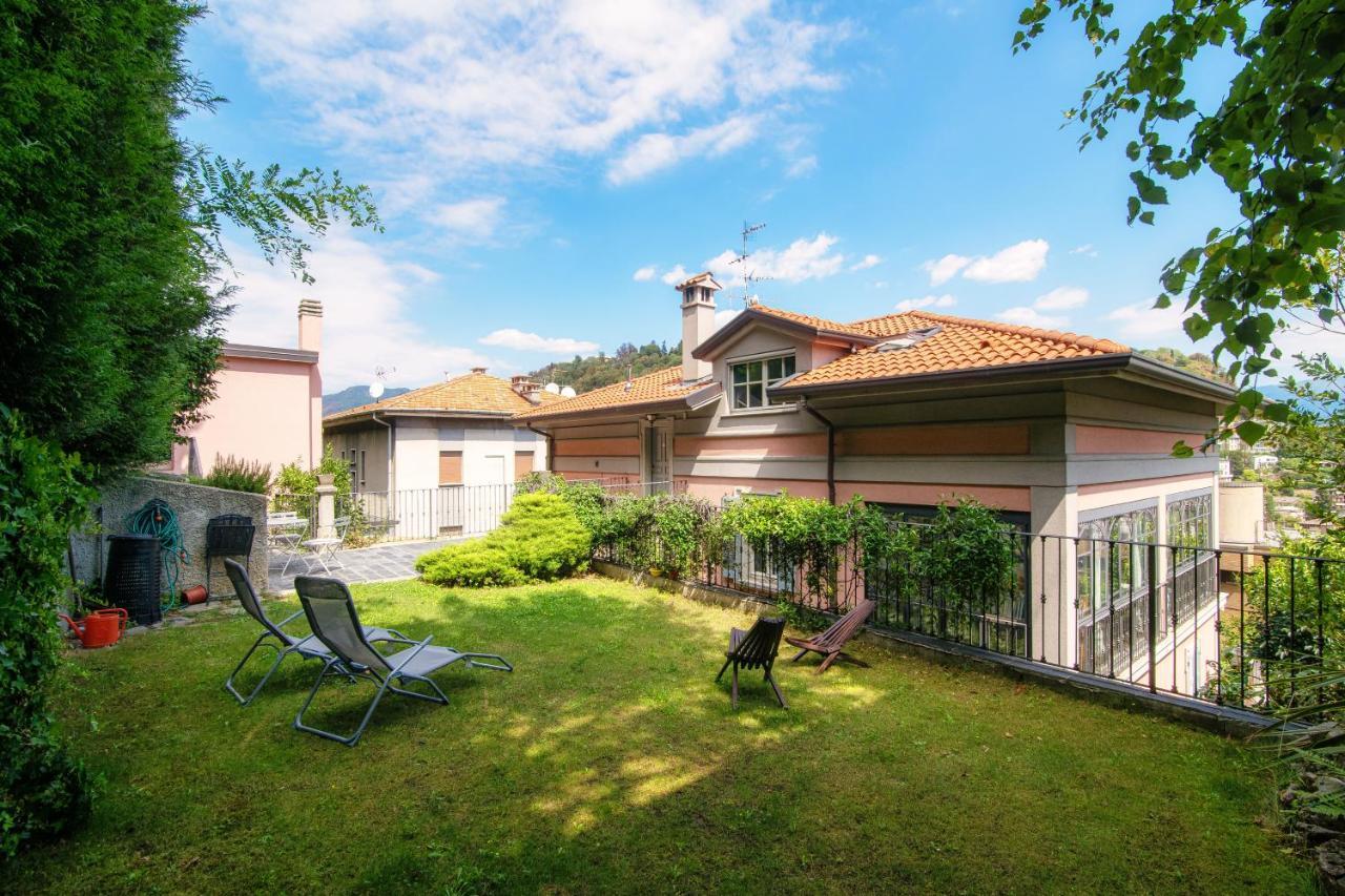 I D'A Charming Penthouse - Lake View- Como- House-130 Mt-2 Double Bedrooms And 2 Double Bathrooms A Spacious Living Room-Full Equipped Kitchen-Private Garden And Terrace-Private Covered Parking Exterior foto