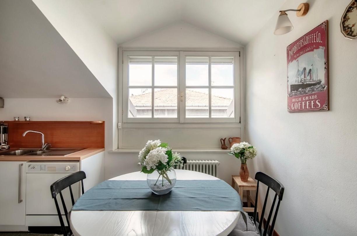 I D'A Charming Penthouse - Lake View- Como- House-130 Mt-2 Double Bedrooms And 2 Double Bathrooms A Spacious Living Room-Full Equipped Kitchen-Private Garden And Terrace-Private Covered Parking Exterior foto